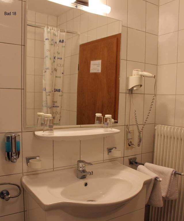 Legend Hotel Biebesheim am Rhein Room photo